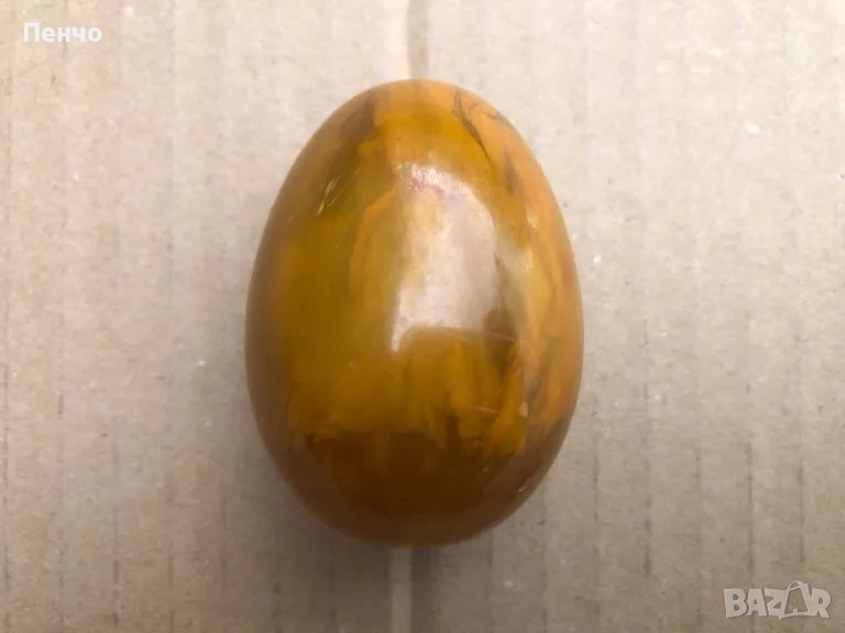 старо кехлибарено яйце /бакелит, фатуран/, снимка 1