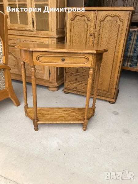 Конзолна масичка , снимка 1