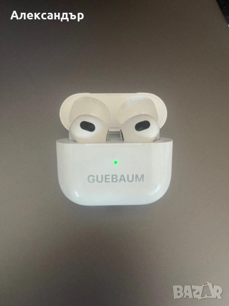 Apple AirPods 3 A2566 MagSafe Charging Case Оригинални слушалки , снимка 1