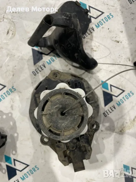 8200601401 Механизъм за резервна гума от Renault Clio хечбек 1.5 DCI, 75 ph, 5sp., 96000 km, engine , снимка 1