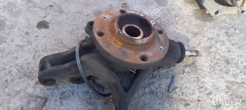 Шенкел главина Peugeot 307, снимка 1