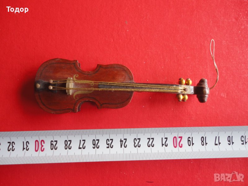 Старинна дървена китара цигулка  миниатюра , снимка 1