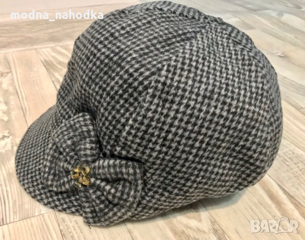 Зимна дамска шапка с мека козирка, снимка 2 - Шапки - 34947754