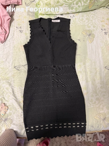 Черна рокля