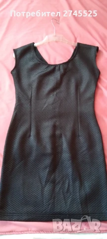 Черна мека рокля 