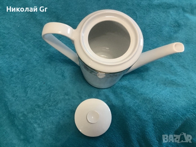 Сервиз за кафе  позлата порцелан произведено в Германия не се използва отличен състояние, снимка 4 - Антикварни и старинни предмети - 53187905