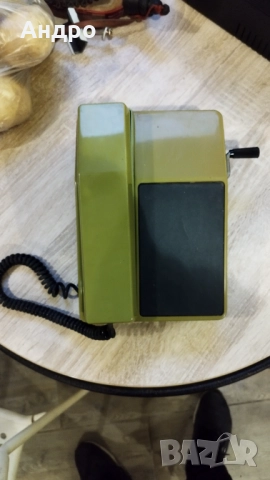 Ретро телефон с манивела , снимка 2 - Антикварни и старинни предмети - 52159585