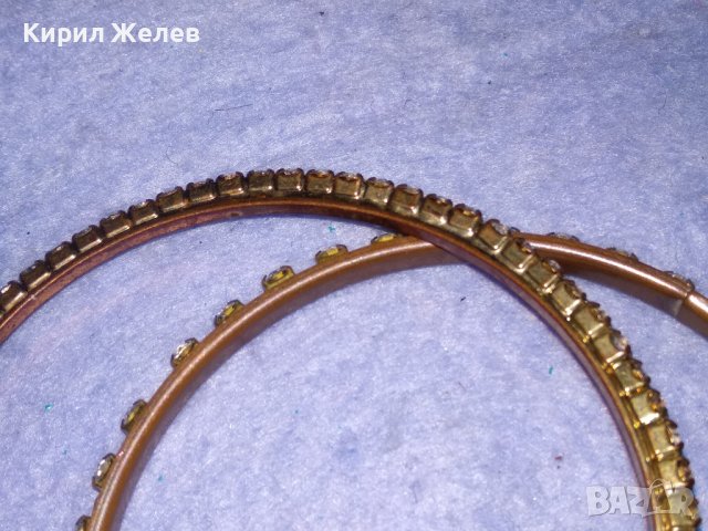 ДВЕ КРИСТАЛНИ БРОНЗИРАНИ АР ДЕКО СТИЛ СТОМАНЕНИ ГРИВНИ 37975, снимка 11 - Гривни - 40836384