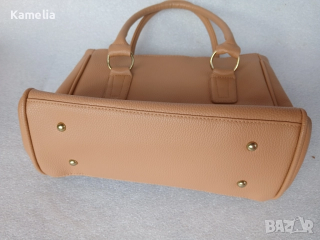 Бежова чанта, снимка 5 - Чанти - 52178656
