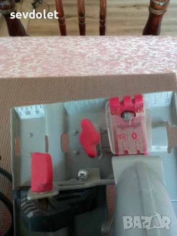 Ръчен циркуляр--BOSCH., снимка 5 - Други инструменти - 50718928