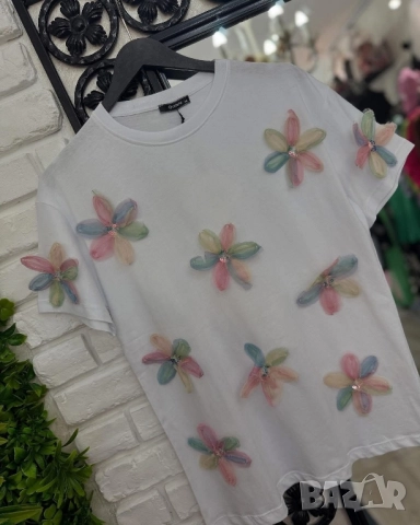 тениска с цветя 