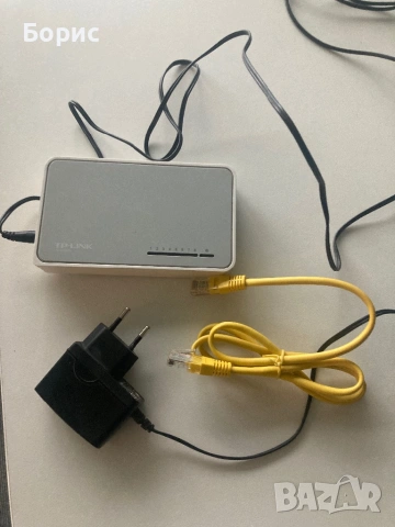 СУИЧ TP-LINK TL-SF1008D, отличен, снимка 6 - Суичове - 53227417