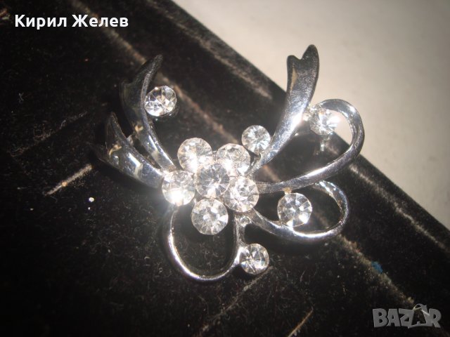 ПОСРЕБРЕНА РЕТРО АРТ БРОШКА с БЛЕСТЯЩИ КРИСТАЛИ 20763, снимка 2 - Други - 32241058