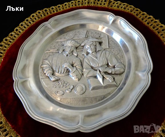 Пано от калай с картина на Quentin Matsys. 