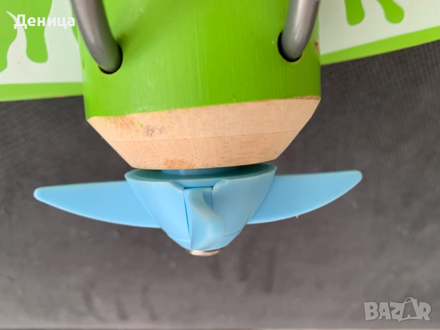 Детски дървен самолет Hape, снимка 5 - Влакчета, самолети, хеликоптери - 52452720