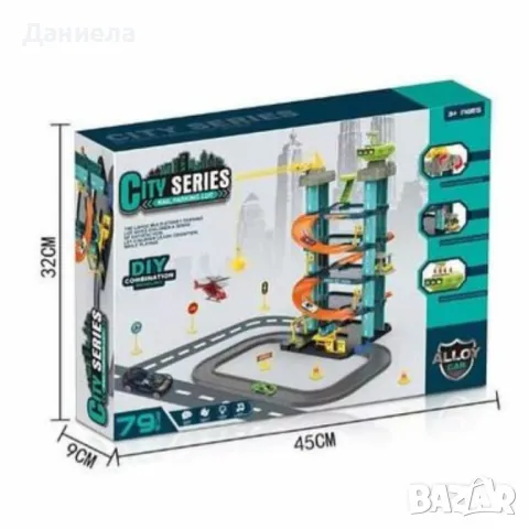 Голяма писта с паркинг, асансьор и кран със звук и светлина – 79 елемента, снимка 4 - Коли, камиони, мотори, писти - 48445451