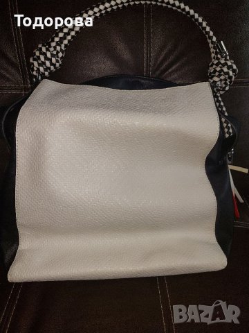 Дамска чанта от еко кожа, снимка 4 - Чанти - 36993897