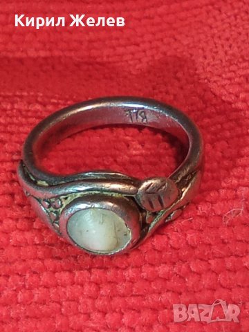 СТАРИНЕН СРЕБЪРЕН ПРЪСТЕН с ИНИЦИАЛИ на МАЙСТОРА "ВД" ВИСОКА ПРОБА СРЕБРО с БЯЛ ИВИЧЕСТ АХАТ 25205