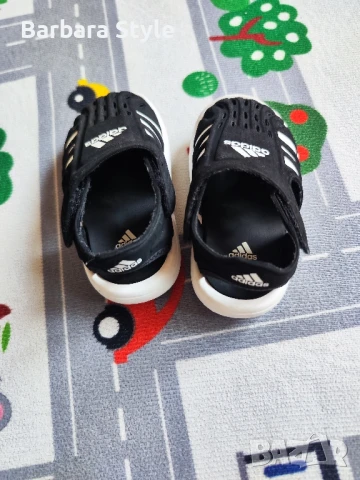 сандали Adidas 22 номер, снимка 3 - Детски сандали и чехли - 50953732