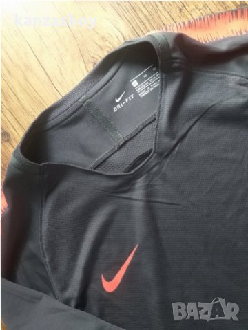  Nike Squad Junior - страхотна юношеска тениска КАТО НОВА, снимка 4 - Детски тениски и потници - 32635669