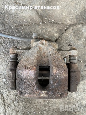 Спирачен апарат преден Десен за Тойота Аурис.2007-2012г, снимка 2 - Части - 44117734