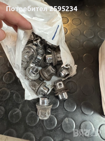 Оригинални гайки за джанти Lexus/Toyota