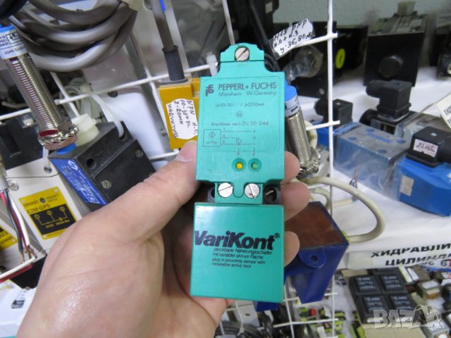 Немски индуктивен датчик, индуктивни датчици PVC PEPPERL+FUCNS зелен ;10-30в=;PNP-но 200mA