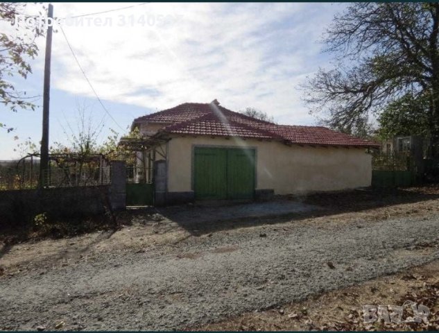 Частично ремонтирана къща в село Кардам, снимка 2 - Къщи - 44035398