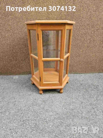 Многоъгълна витринка в стил Рустик