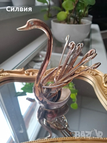 Малки вилички и лъжички с поставка , снимка 2 - Други стоки за дома - 53571281