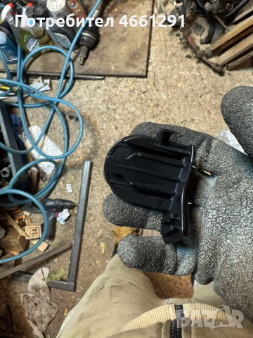 Пласмасова планка или основа за двигателя на Мерцедес Mercedes 2.2Cdi само за 10лв. a6511590425