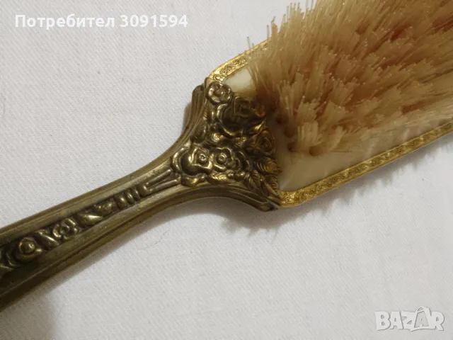  Стара аристократична хубава четка за дрехи с бродерия прекрасна бронзова изработка и хубава бродери, снимка 9 - Други ценни предмети - 48188427