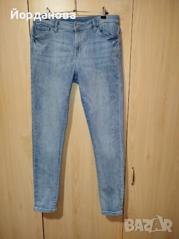 Еластични дънки ESPRIT