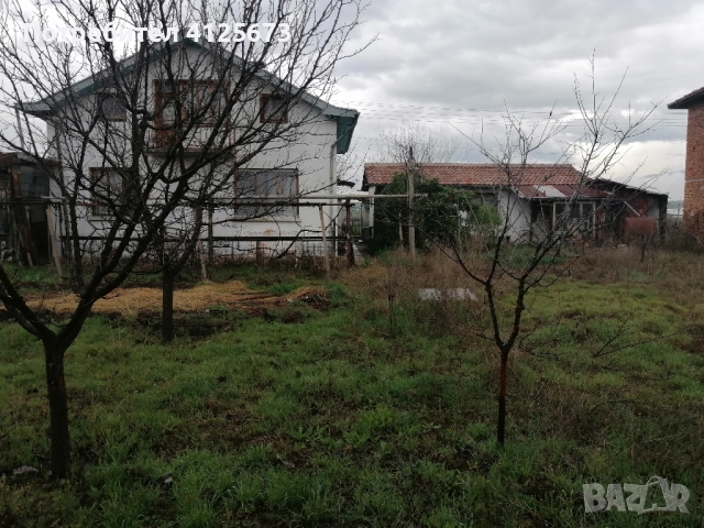 Продава къща и земеделска земя