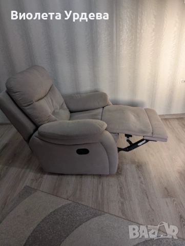 Диван и фотьойли 