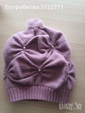 Дамски зимни шапки , снимка 2 - Шапки - 35410243