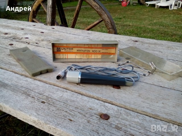 Стар микрофон Unitra Tonsil, снимка 2 - Антикварни и старинни предмети - 26404222