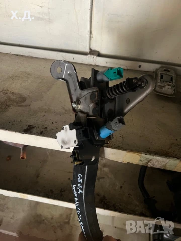 Педал съединител Рено Сценик 1.9дци 2004г, снимка 2 - Части - 51276615