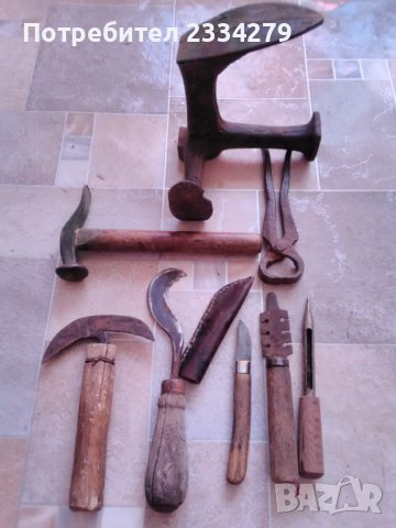 Стари кожарски,обущарски инструменти-ножове. Единият е от турски времена.