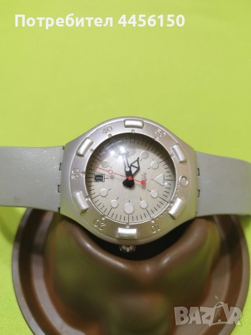 Продавам часовник SWATCH