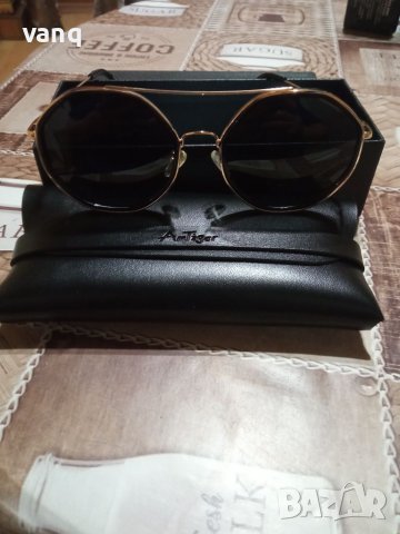 Дамски очила, снимка 2 - Слънчеви и диоптрични очила - 39730407