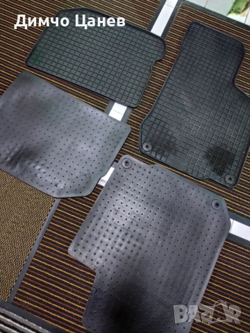 Продавам гумени стелки за Голф 4 , снимка 5 - Аксесоари и консумативи - 52887222