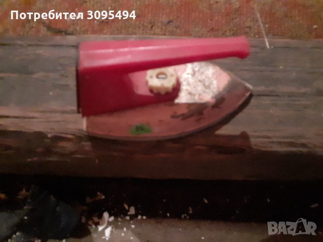 ДЕТСКА ИГРАЧКА. ЮТИЯ.СССР. 1973г. 12см. МЕТАЛНА. 