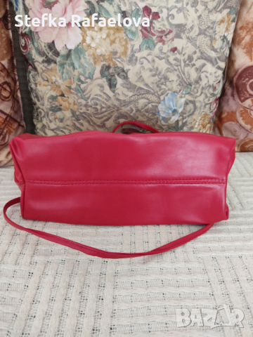 Дамска чанта, снимка 2 - Чанти - 36386324