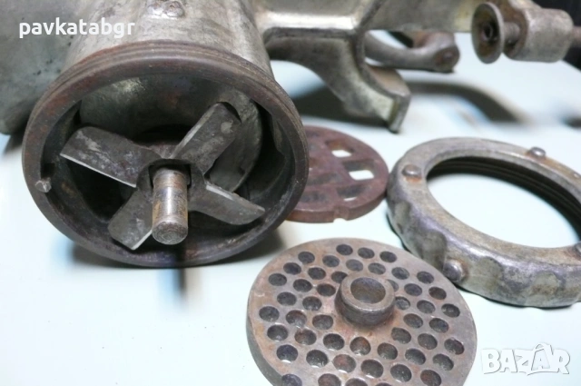 Мелачка за месо, снимка 3 - Месомелачки - 53120303