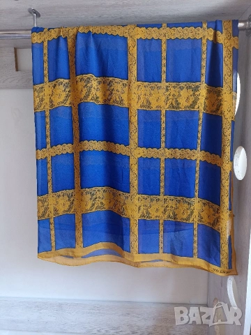 Дамски шал Valentino, снимка 2 - Шалове - 53475624