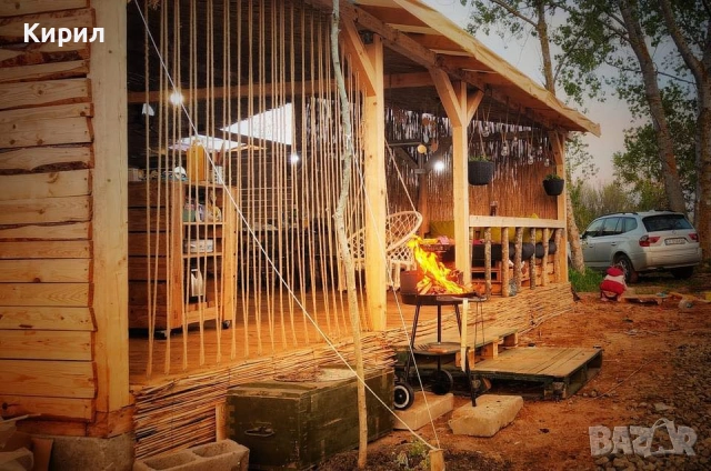 Стационарнa караванa с голям навес на Градина