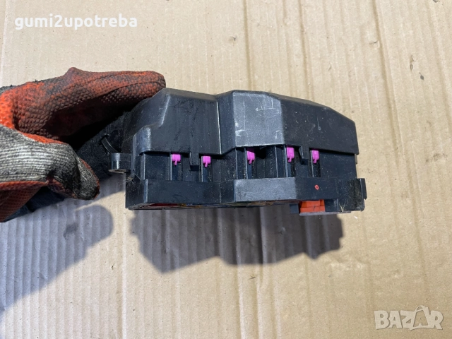 Кутия за Бушони 7P0941828A 7P0941824A Porsche Cayenne 3.0D 92A/2012г, снимка 4 - Части - 51764686