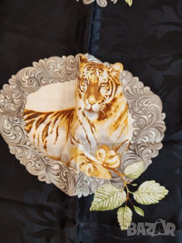 Нов италиански естествена коприна шал roccobarocco made in Italy ново състояние, снимка 10 - Шалове - 40005111