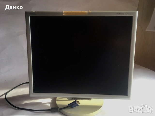 Продавам монитор NEC LCD1970NX